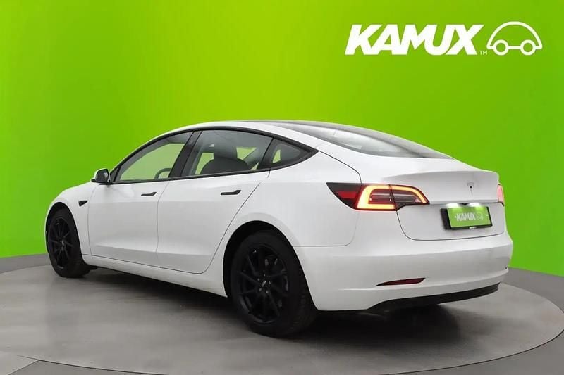 Käytetty Tesla Model 3 Standard Range Plus 211 kW (287 HP) 2021 Valkoinen Sedan