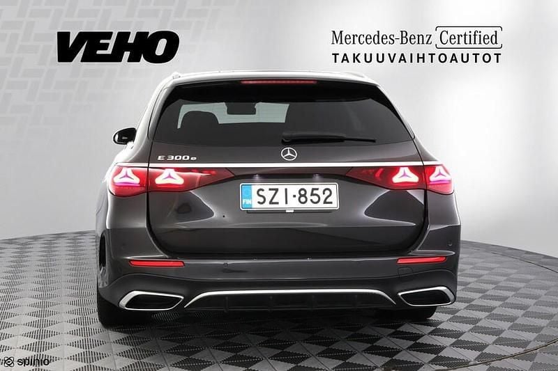Käytetty Mercedes E300 Premium 313 HP (230 kW) 2024 Farmari