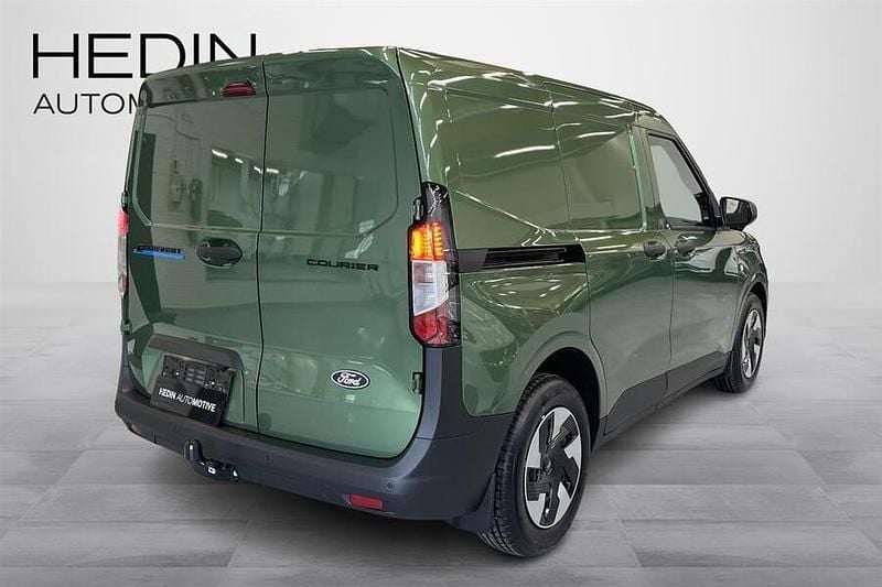 Käytetty Ford E-Transit Trend 100 kW (136 HP) 2025 Vihreä Van