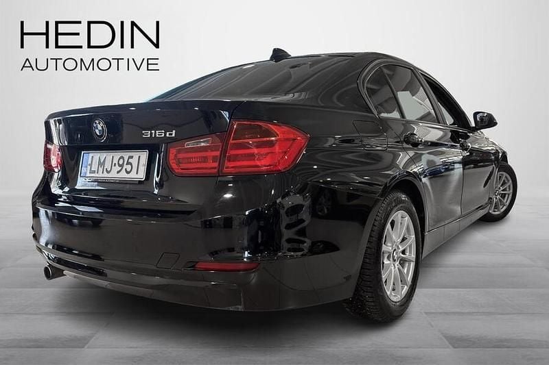 Käytetty BMW 316 116 HP (85 kW) 2014 Musta Sedan