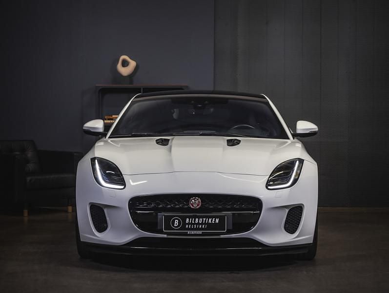 Käytetty Jaguar F-Type 301 HP (221 kW) 2020 Coupe - kaksiovinen