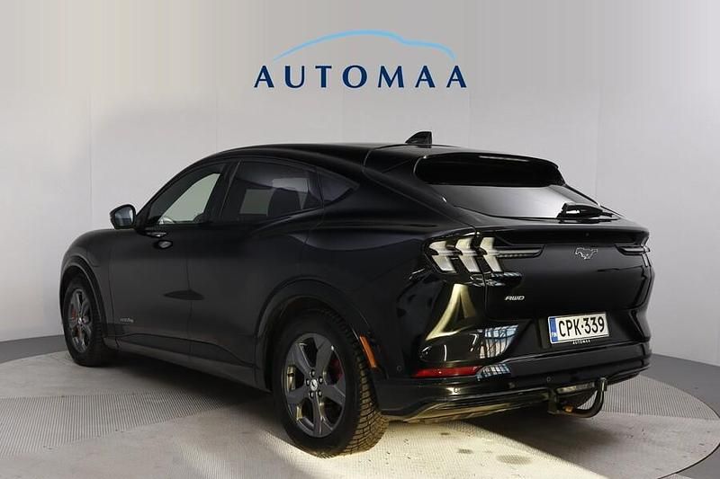 Käytetty Ford Mustang Mach-E S 197 kW (269 HP) 2021 Musta Katumaasturi