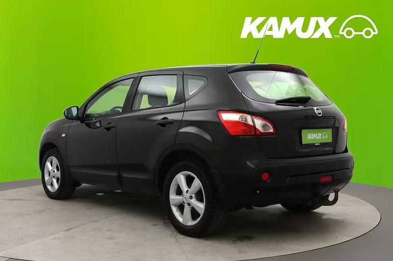 Käytetty Nissan Qashqai Acenta 110 HP (80 kW) 2012 Musta Katumaasturi