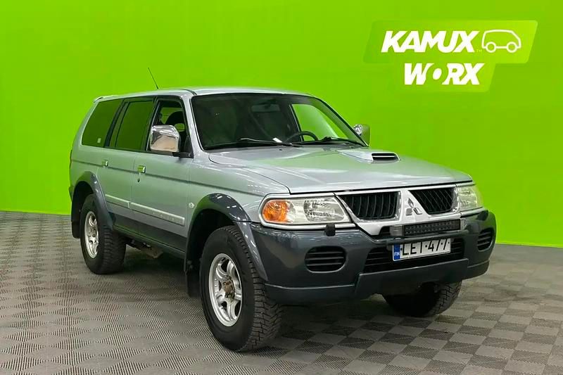 Käytetty Mitsubishi Pajero Sport 116 HP (85 kW) 2005 Hopea / harmaa Katumaasturi