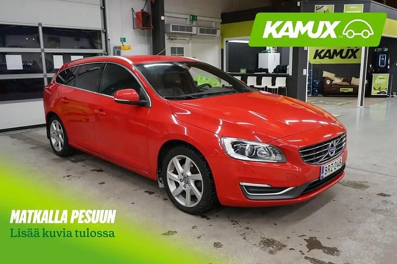 Käytetty Volvo V60 Summum 181 HP (133 kW) 2014 Punainen Farmari