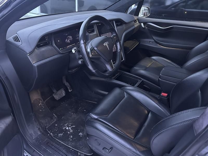 Käytetty Tesla Model X Standard Range 86 kW (118 HP) 2019 Harmaa Katumaasturi