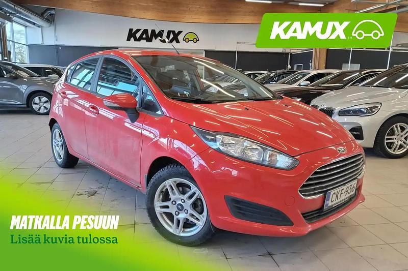 Käytetty Ford Fiesta Trend 80 HP (58 kW) 2016 Punainen Sedan