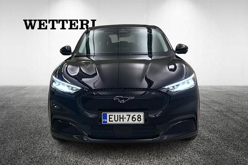 Käytetty Ford Mustang Mach-E 202 kW (276 HP) 2022 Musta Katumaasturi