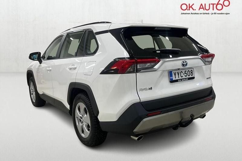 Käytetty Toyota RAV4 Hybrid Edition 178 HP (130 kW) 2024 Katumaasturi