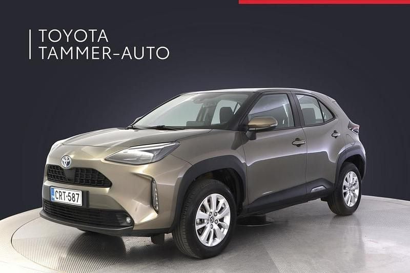 Käytetty Toyota Yaris Cross Active 116 HP (85 kW) 2024 Ruskea (beige) Katumaasturi