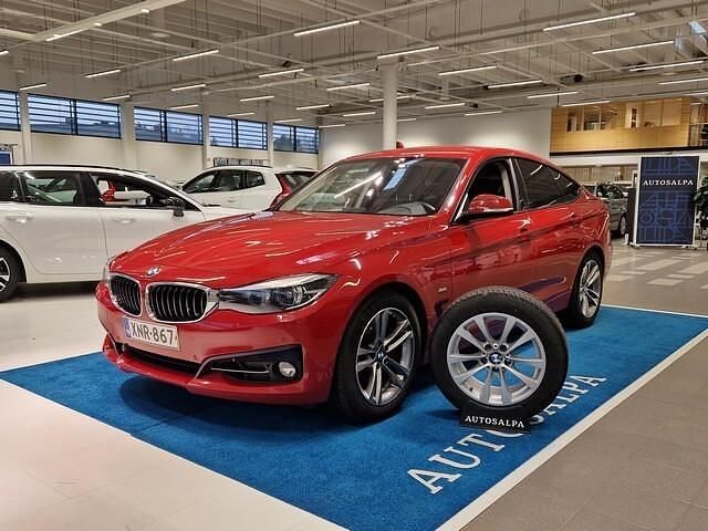 Käytetty BMW 320 Gran Turismo Sport Line 184 HP (135 kW) 2017 Punainen Sedan