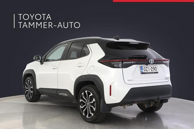Käytetty Toyota Yaris Cross 116 HP (85 kW) 2022 Valkoinen Katumaasturi