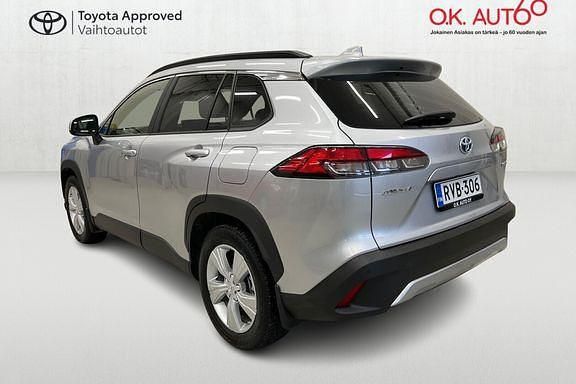 Käytetty Toyota Corolla Cross Edition 197 HP (144 kW) 2023 Hopea Katumaasturi