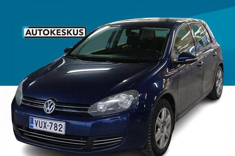 Sininen Käytetty 2012 VW Golf VII Comfortline Viistoperä | 6 390 € (Perustarjous) - Kuva 1/2