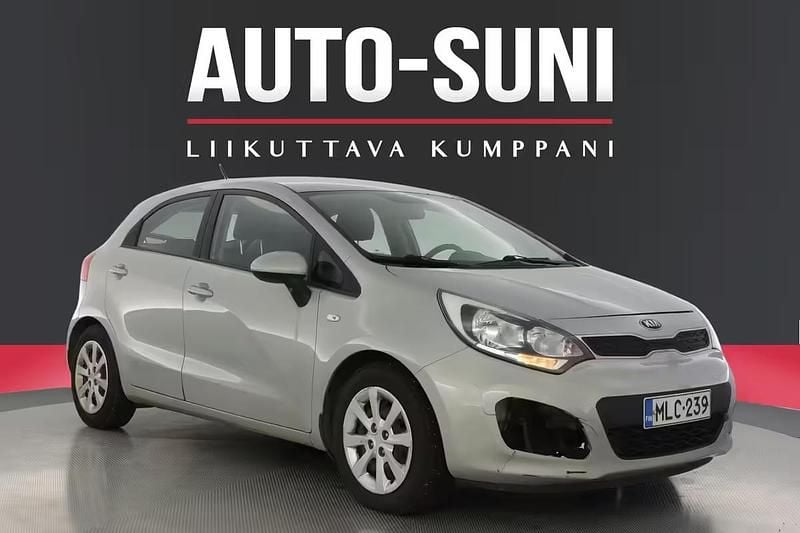 Käytetty Kia Rio LX 86 HP (63 kW) 2013 Ruskea Viistoperä