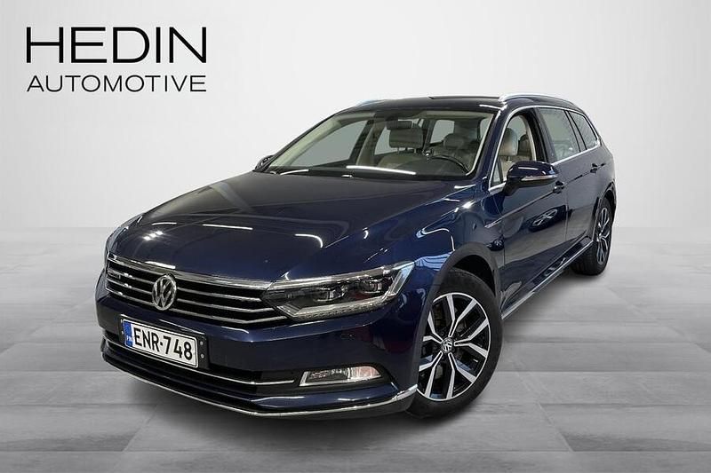 Sininen Käytetty 2015 VW Passat Highline Farmari | 18 990 € (Perustarjous) - Kuva 1/4