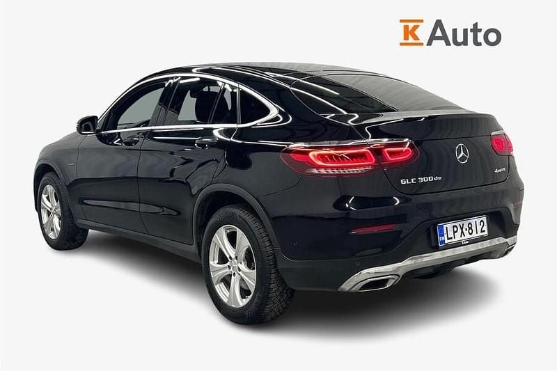 Käytetty Mercedes GLC300e Business 194 HP (142 kW) 2021 Musta Coupe - kaksiovinen