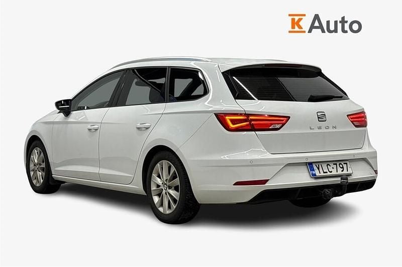 Käytetty Seat Leon ST Business 116 HP (85 kW) 2019 Valkoinen Farmari