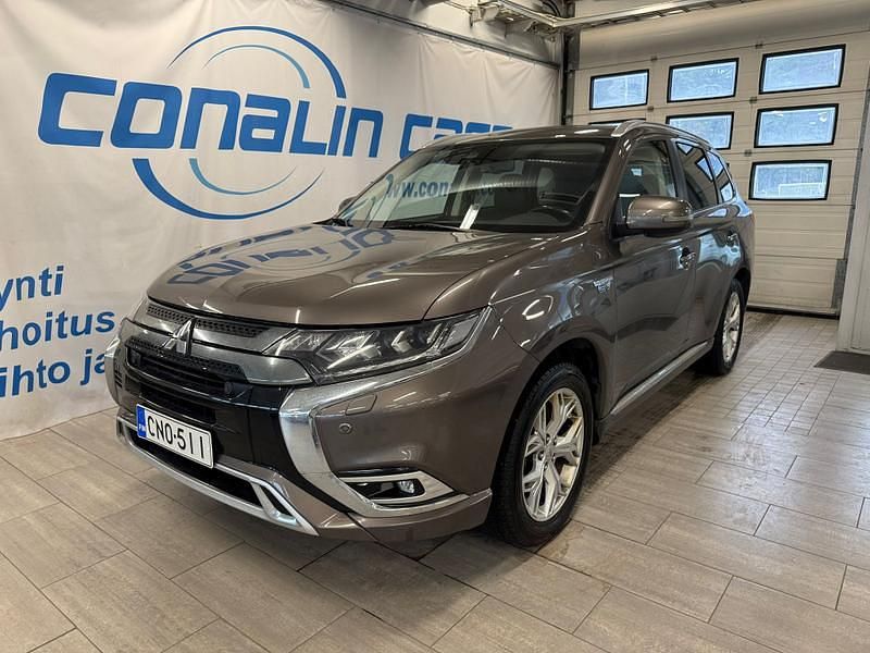 Käytetty 2021 Mitsubishi Outlander P-HEV Active Katumaasturi | 20 890 € (Hieman kallis) - Kuva 1/4
