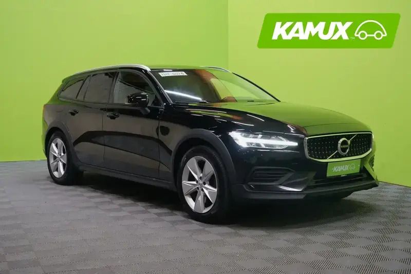 Musta Käytetty 2019 Volvo V60 CC Momentum Farmari | 25 800 € (Hyvä tarjous) - Kuva 1/4