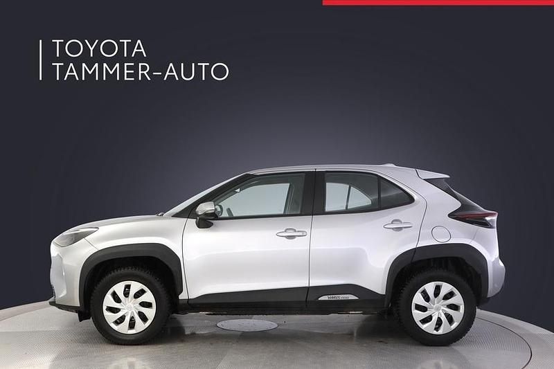 Käytetty Toyota Yaris Cross Active 116 HP (85 kW) 2023 Hopea Katumaasturi