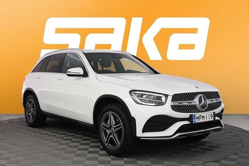 Käytetty 2022 Mercedes GLC300e AMG Farmari | 32 890 € - Kuva 1/3