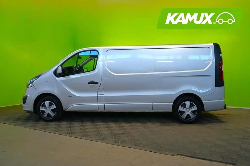 Käytetty Opel Vivaro Edition 120 HP (88 kW) 2015 Hopea / harmaa Tila-auto