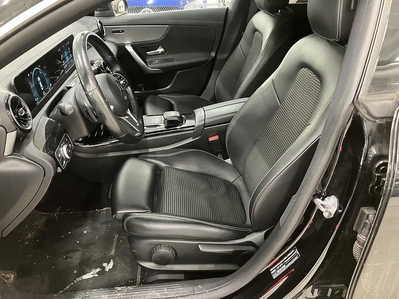 Käytetty Mercedes CLA200 Business 150 HP (110 kW) 2020 Coupe - kaksiovinen