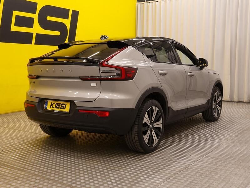 Käytetty Volvo C40 Business Edition 300 kW (408 HP) 2022 Katumaasturi