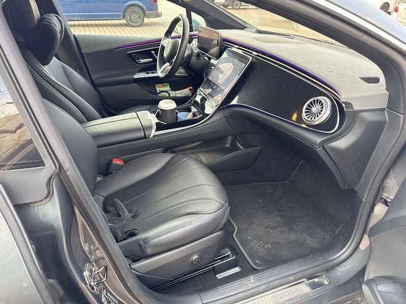 Käytetty Mercedes EQE350 Avantgarde 214 kW (292 HP) 2022 Sedan