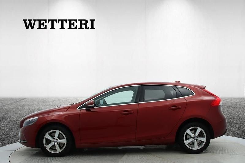 Käytetty Volvo V40 Business Edition 120 HP (88 kW) 2016 Viistoperä