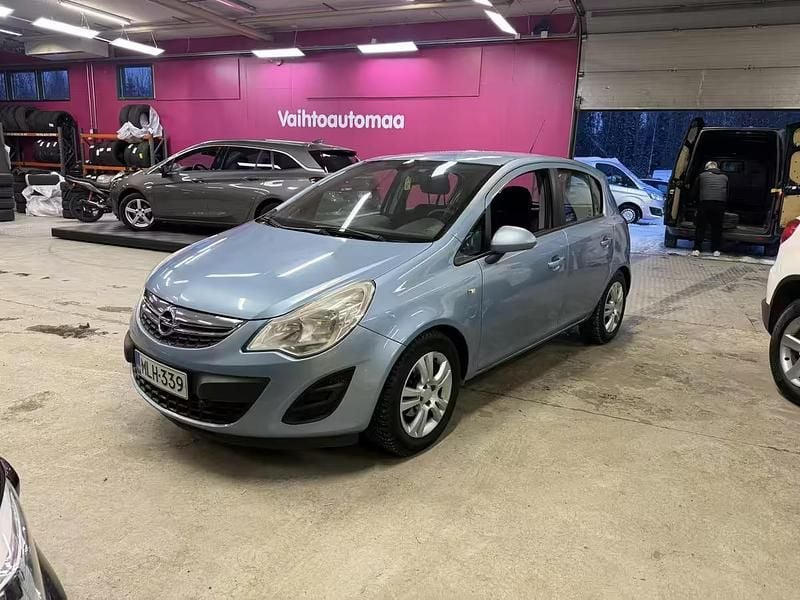 Käytetty Opel Corsa Enjoy 86 HP (63 kW) 2013 Viistoperä