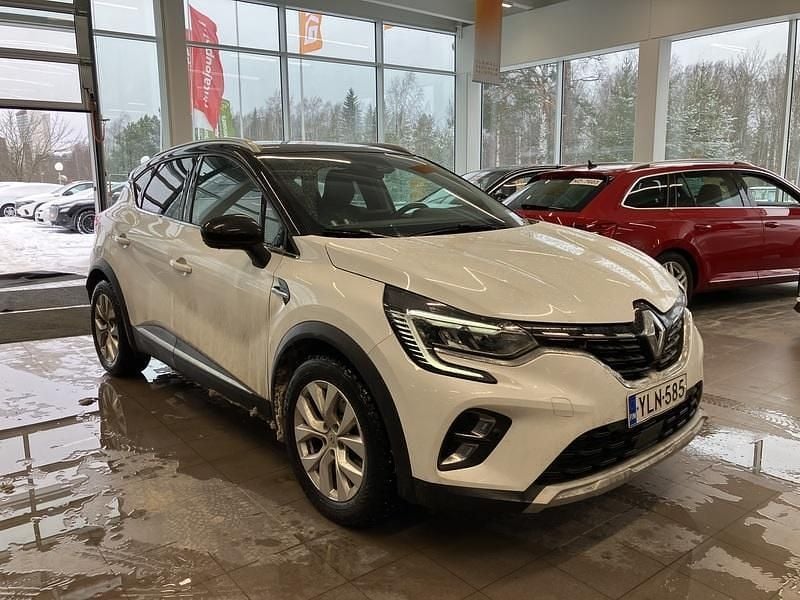 Käytetty Renault Captur Intens 159 HP (116 kW) 2022 Katumaasturi