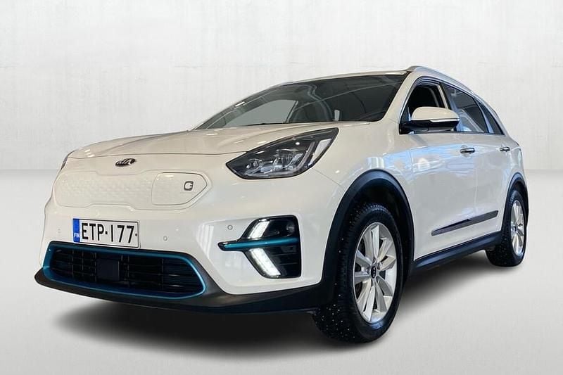 Käytetty Kia Niro Premium 150 kW (204 HP) 2021 Valkoinen Katumaasturi