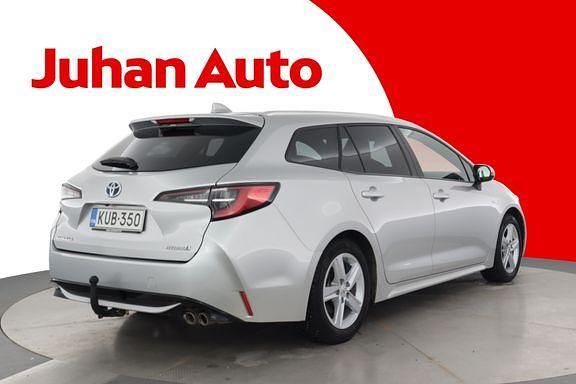 Käytetty Toyota Corolla Active 184 HP (135 kW) 2020 Hopea Farmari