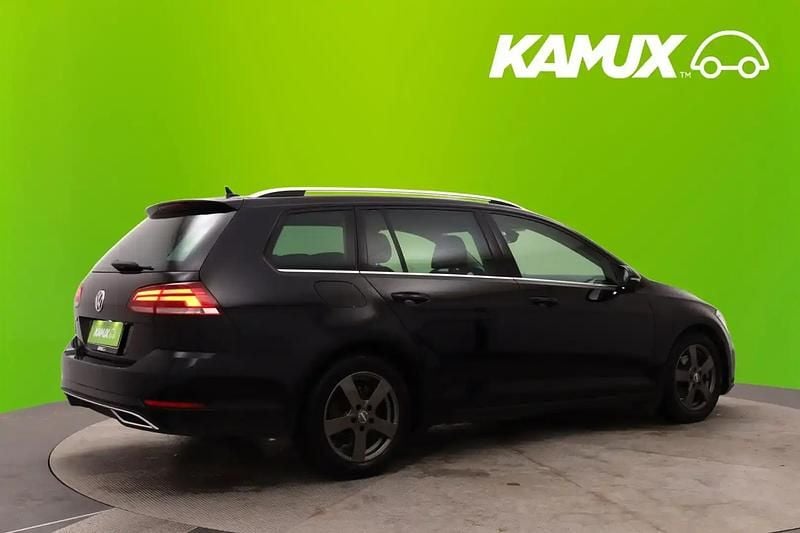 Käytetty VW Golf VII Highline 116 HP (85 kW) 2019 Musta Farmari