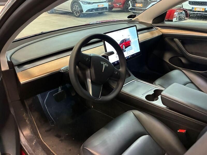 Käytetty Tesla Model 3 258 kW (351 HP) 2023 Sedan