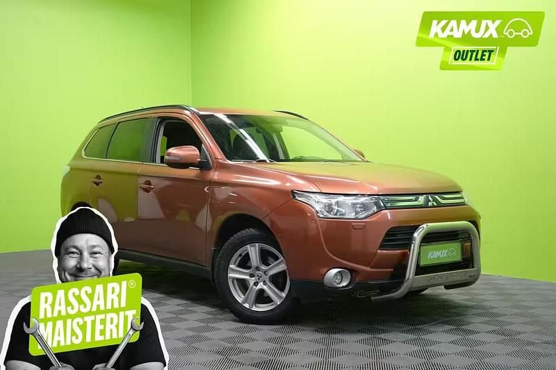 Käytetty Mitsubishi Outlander Plus 150 HP (110 kW) 2012 Oranssi Katumaasturi