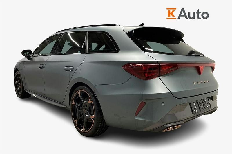 Uusi Cupra Leon VZ 268 HP (197 kW) 2026 Met. harmaa Farmari