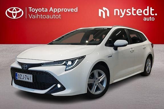 Valkoinen Käytetty 2022 Toyota Corolla Active Farmari | 22 900 € (Perustarjous) - Kuva 1/4
