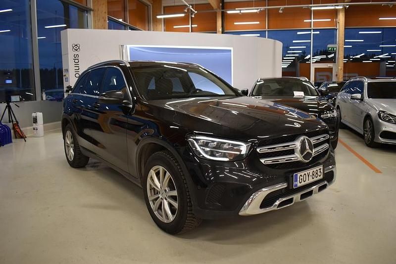 Käytetty 2022 Mercedes GLC300e Business Katumaasturi | 25 900 € (Hyvä tarjous) - Kuva 1/4