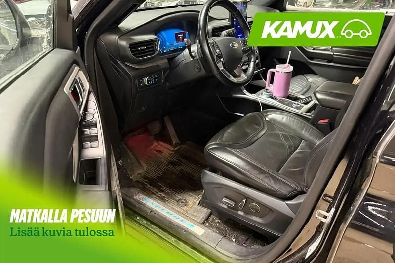 Käytetty Ford Explorer Platinum 457 HP (336 kW) 2021 Musta Katumaasturi