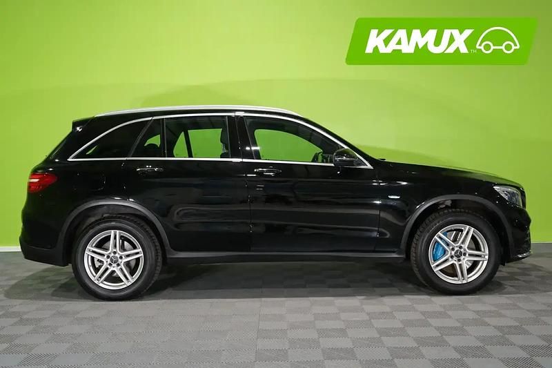 Käytetty Mercedes GLC350 Business 211 HP (155 kW) 2017 Musta Katumaasturi