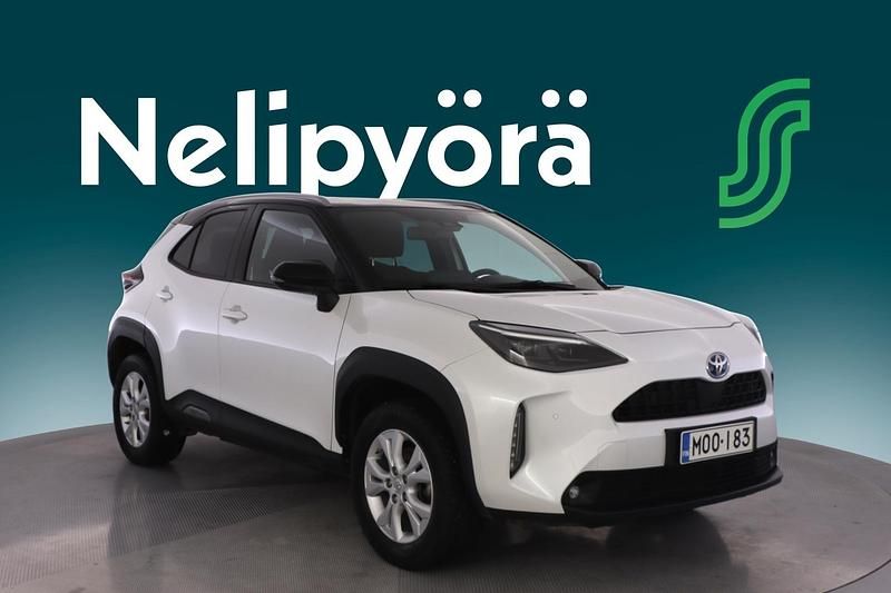 Käytetty Toyota Yaris Hybrid 2022