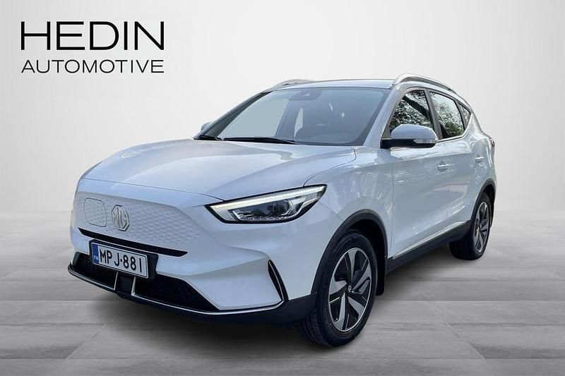 Valkoinen Käytetty 2023 MG ZS Comfort Sedan | 21 700 € (Perustarjous) - Kuva 1/4