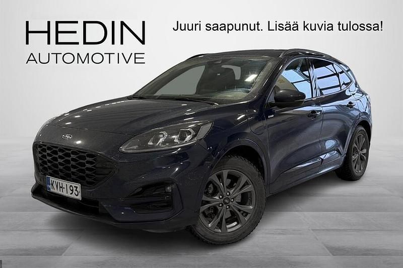 Käytetty Ford Kuga ST-Line X 224 HP (164 kW) 2021 Sininen Katumaasturi