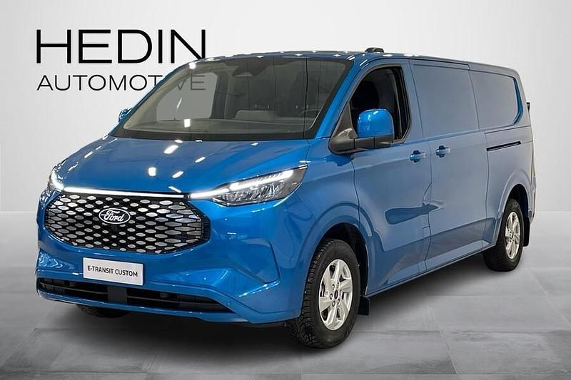 Sininen Käytetty 2024 Ford E-Transit Limited Van | 56 900 € (Perustarjous) - Kuva 1/4