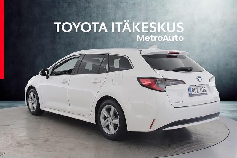 Käytetty Toyota Corolla Edition 122 HP (89 kW) 2023 Valkoinen Farmari