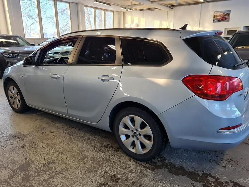 Käytetty Opel Astra Enjoy 120 HP (88 kW) 2014 Hopea Farmari