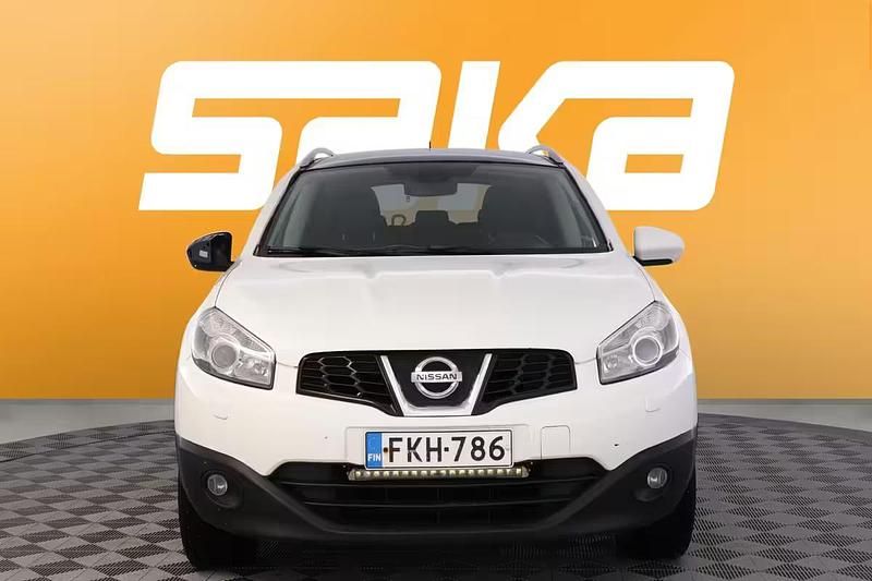 Käytetty Nissan Qashqai +2 Acenta 117 HP (86 kW) 2011 Katumaasturi